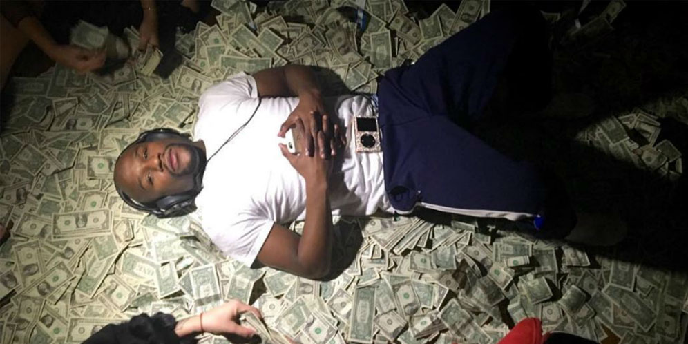 Floyd Mayweather Cuma Butuh 139 Detik Buat Dapetin Rp 129 Miliar! thumbnail